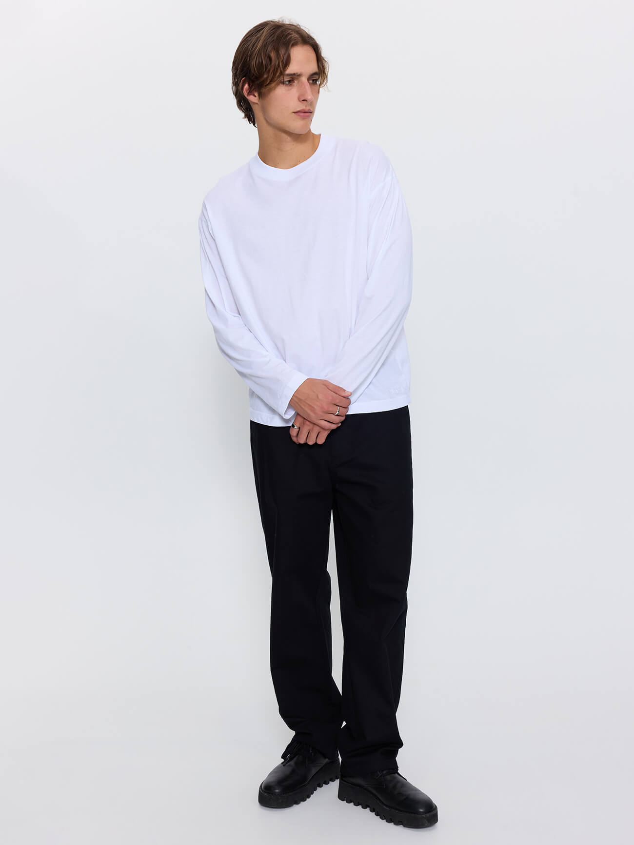 Minimal Thrills Embro Box Crop Long Sleeve Tee - White XS