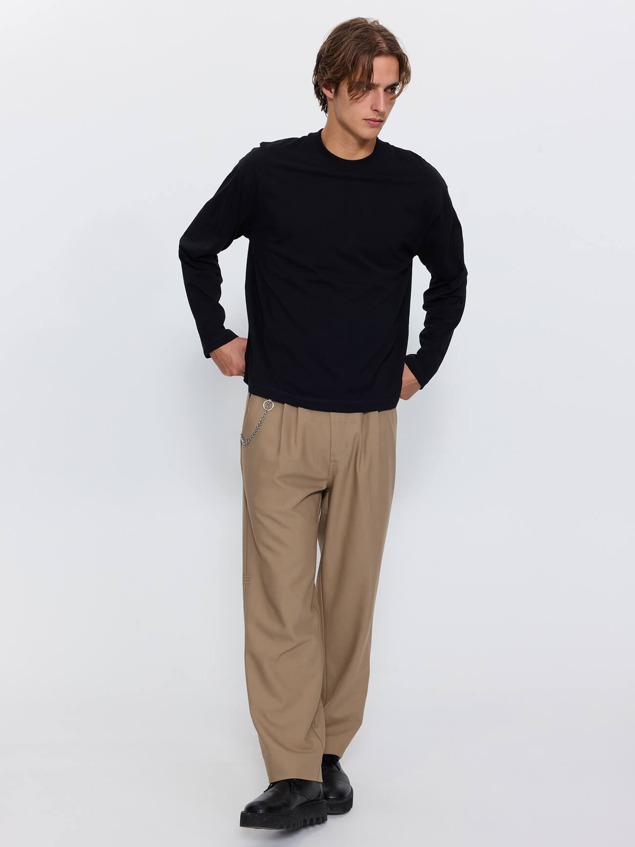 Minimal Thrills Embro Box Crop Long Sleeve Tee - Black XS