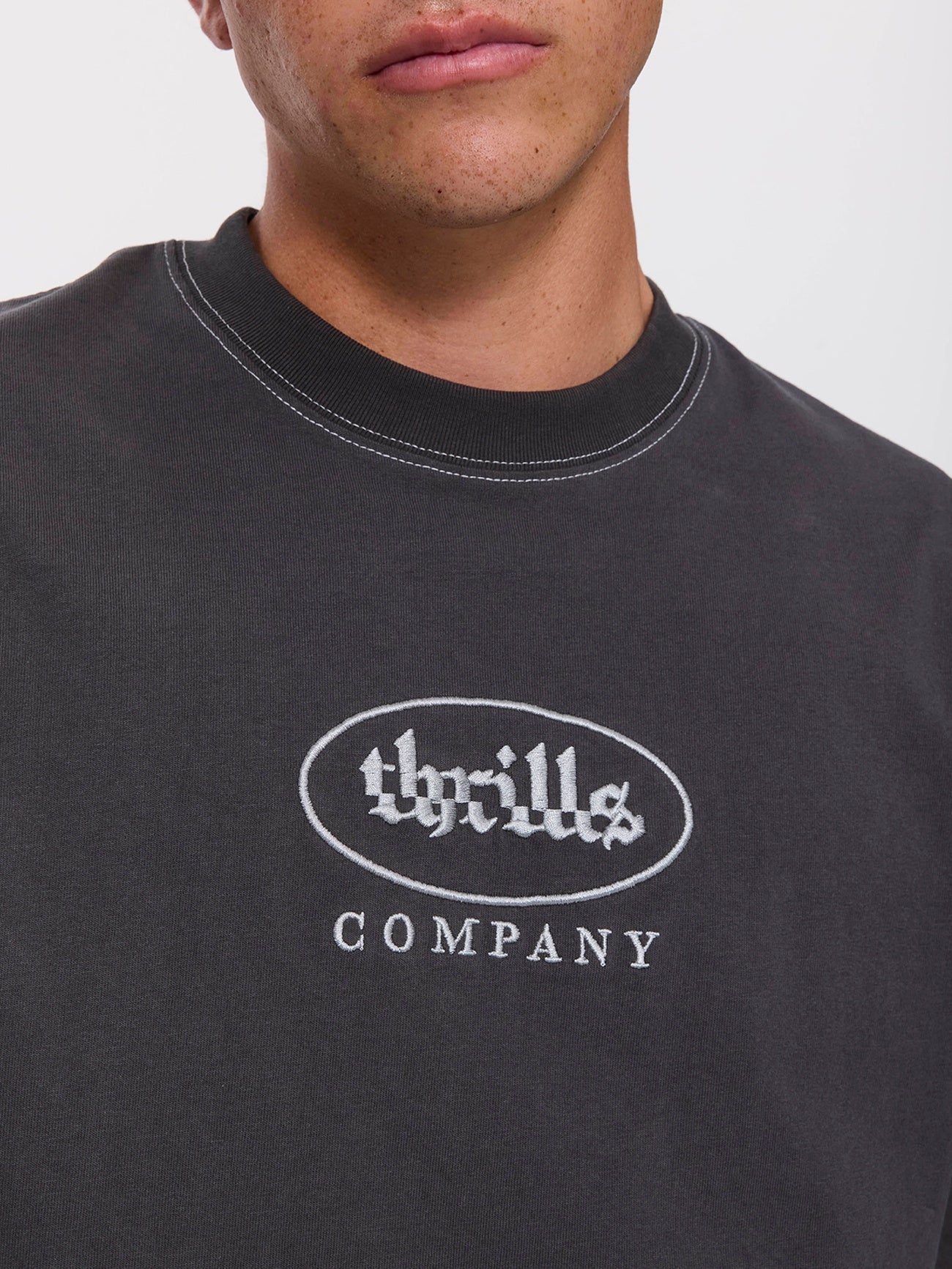 Disjointed Box Fit Oversize Tee - Dark Merch Black XS