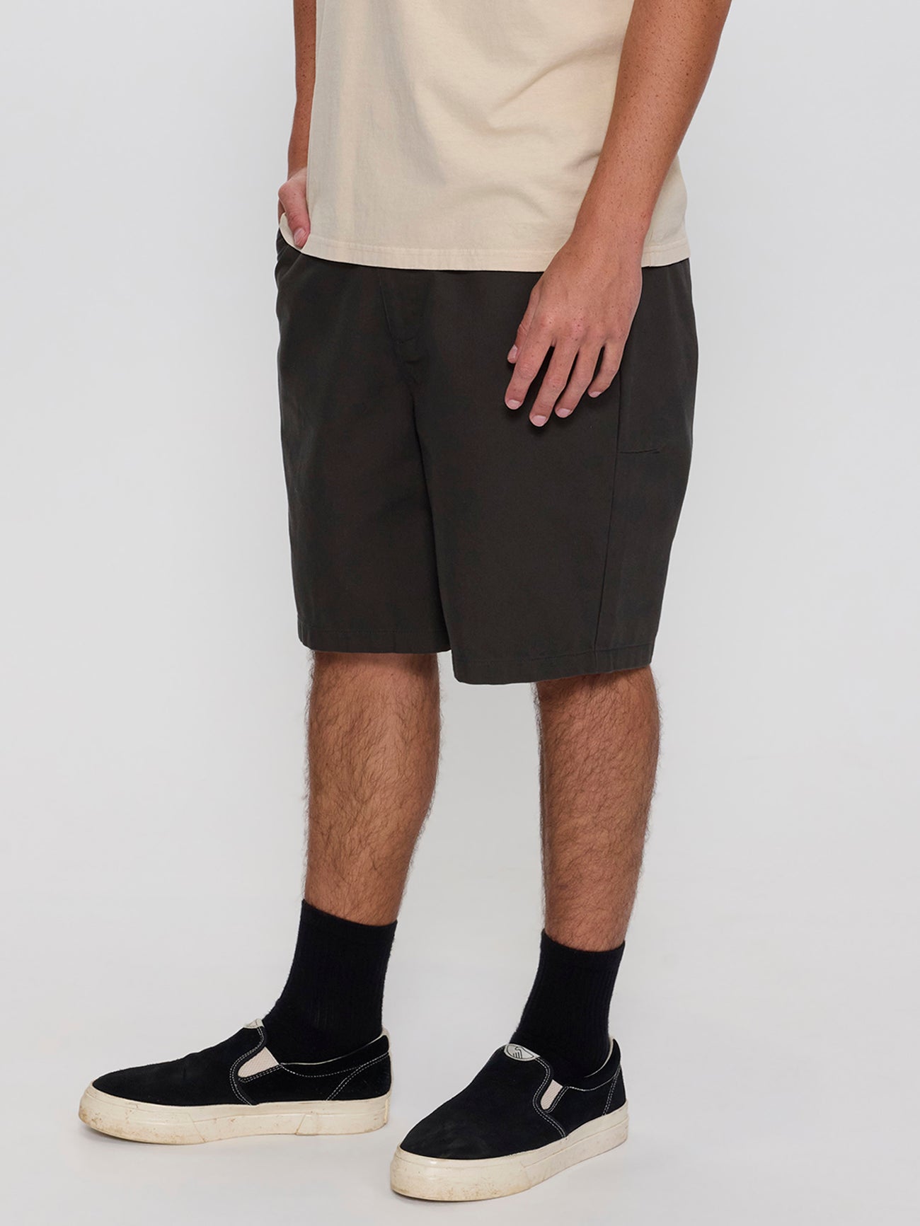 Mid Slacker Chino Short - Oil Green 26