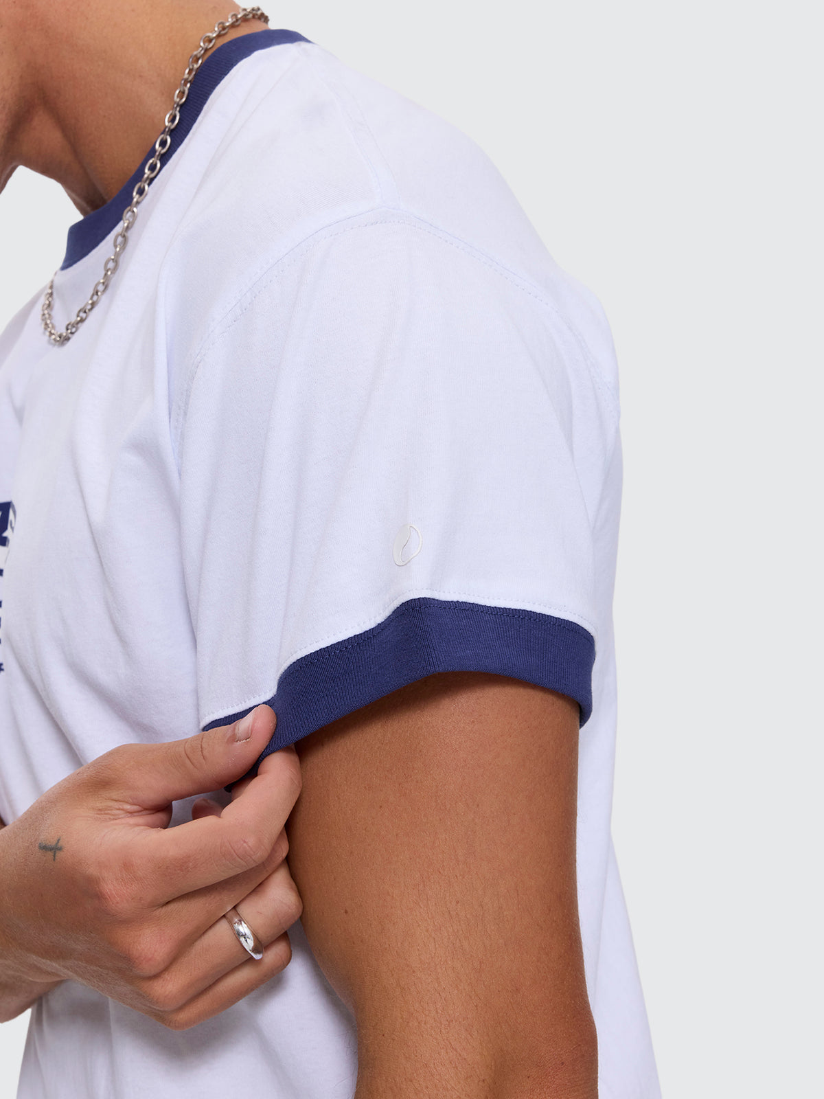 Synth Fitted Ringer Tee - White