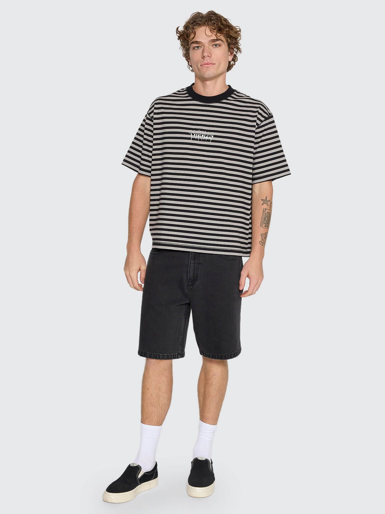 Mid Slacker Relaxed Denim Short - Aged Black 26