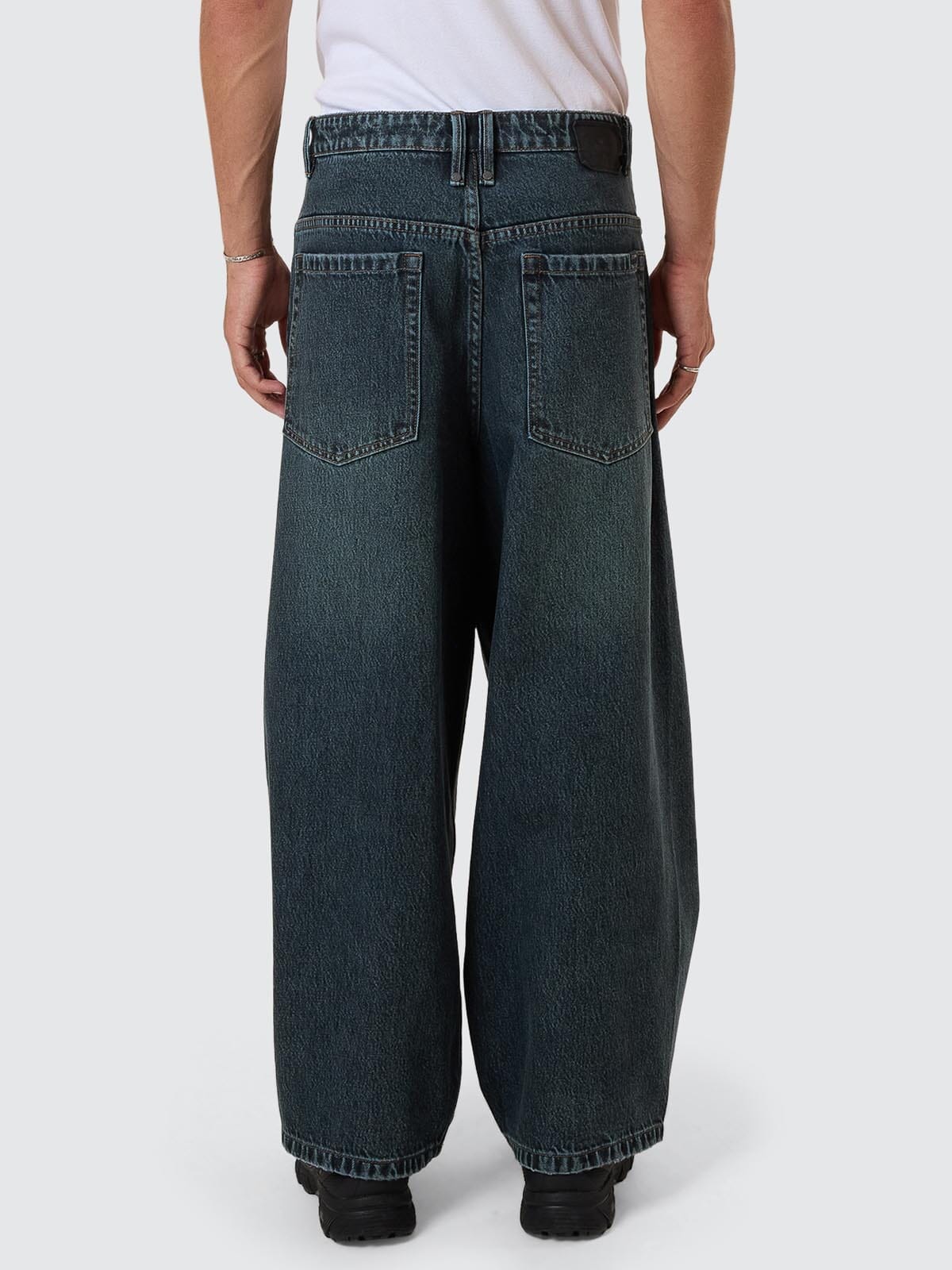 Barrel Leg Denim Jean - Metal Blue 26
