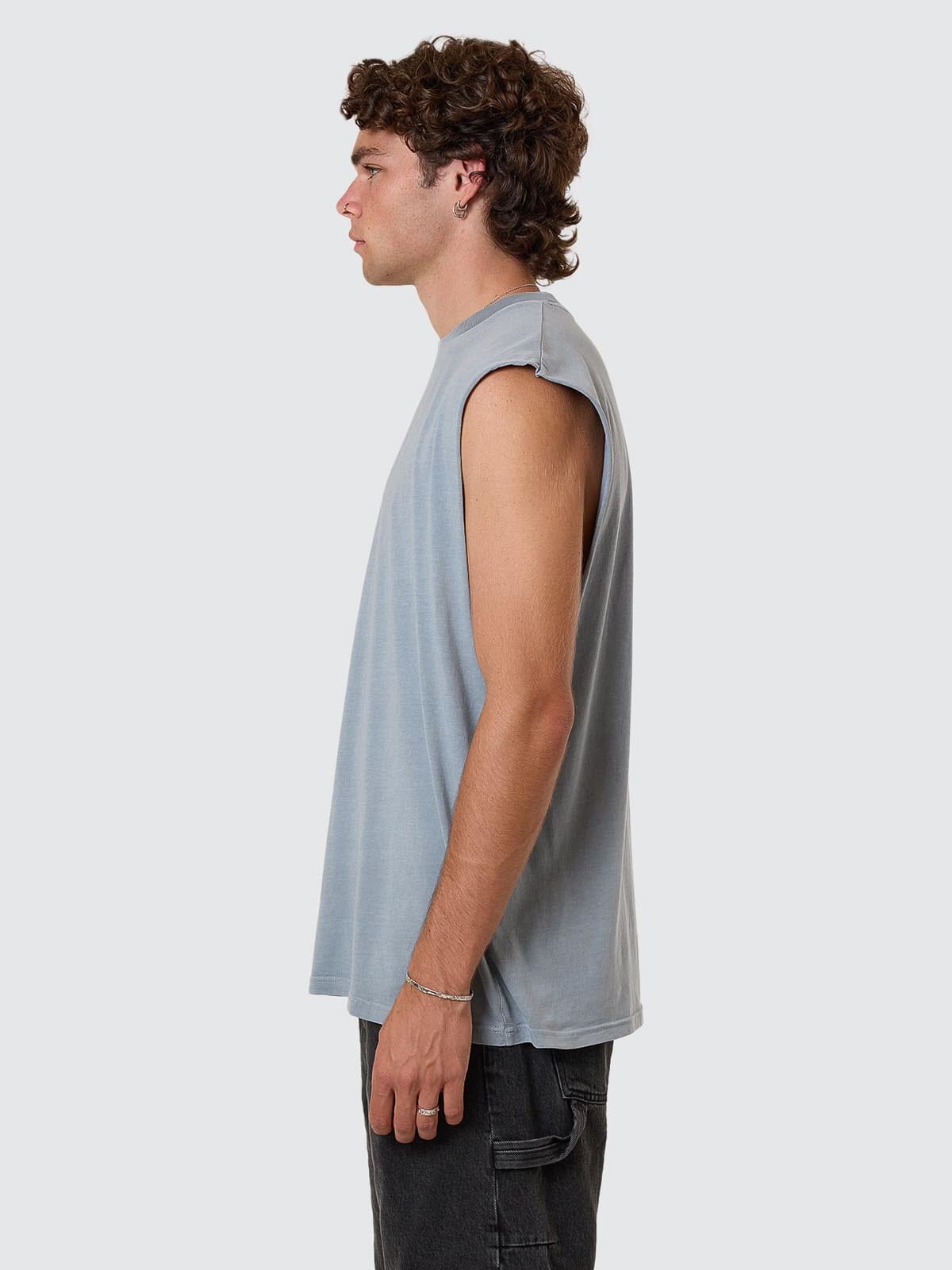 Minimal Thrills Merch Fit Muscle Tee - Smog XS