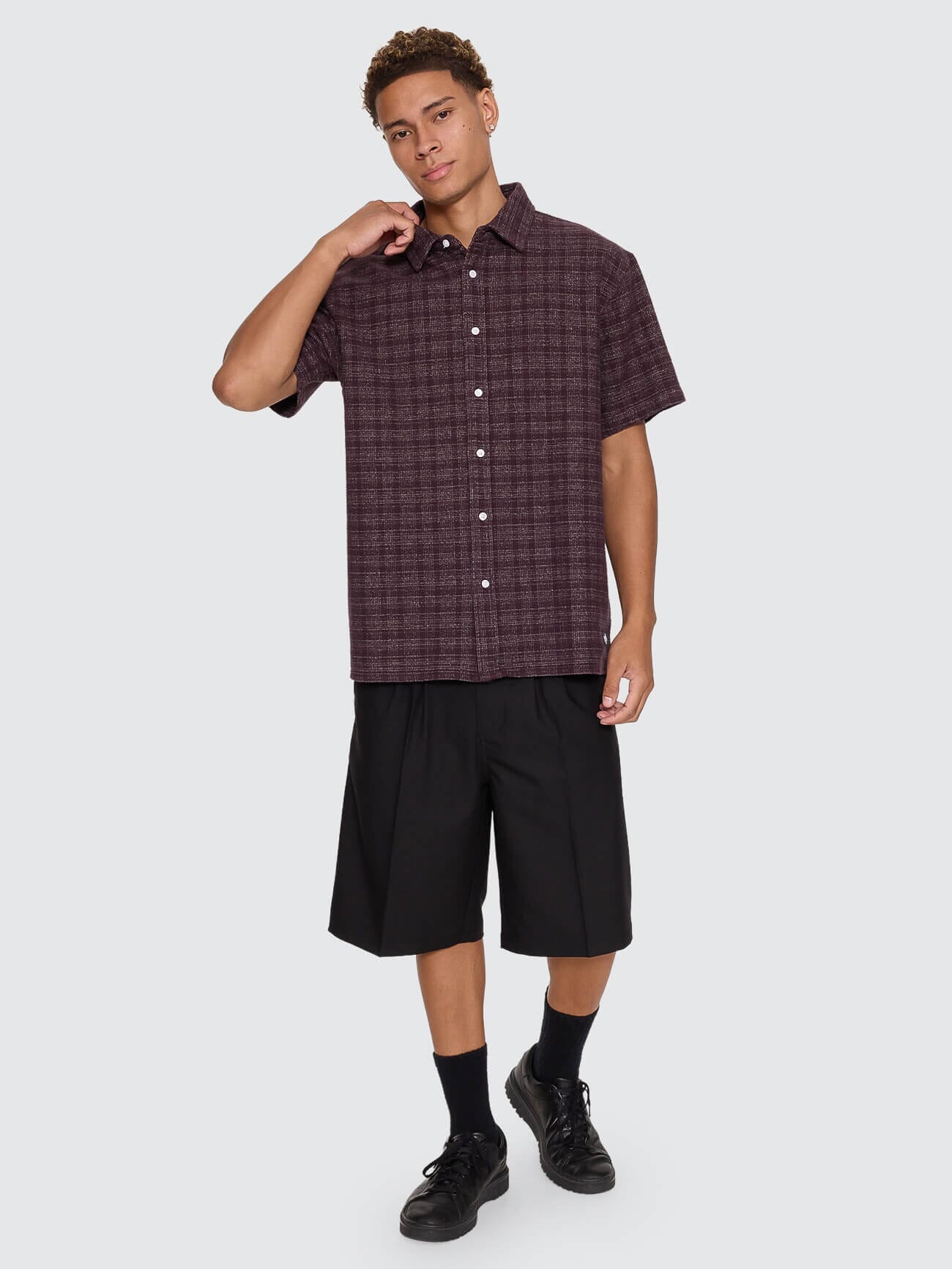 Patches Cropped Short Sleeve Shirt - Aubergine XS