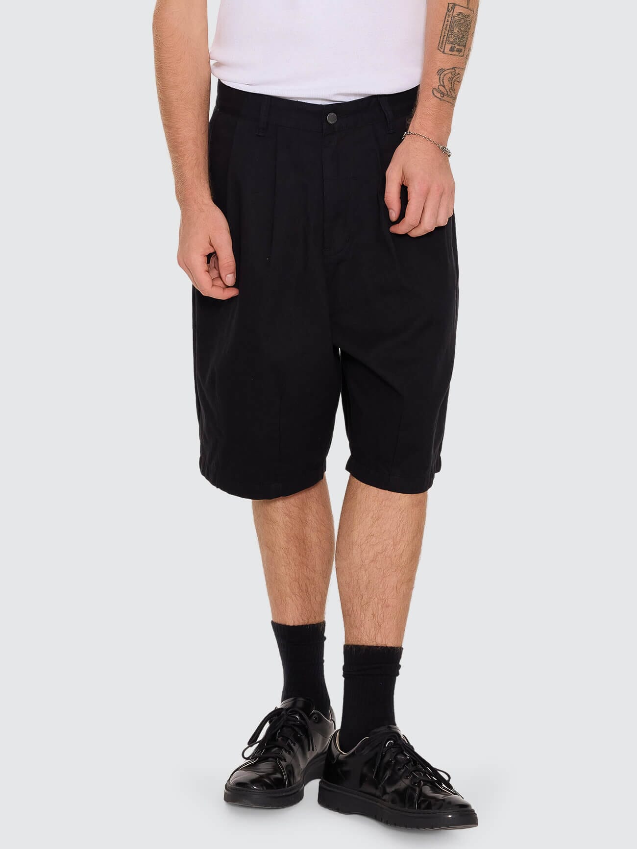 Chaos Barrel Leg Balloon Baggy Short - Black 26