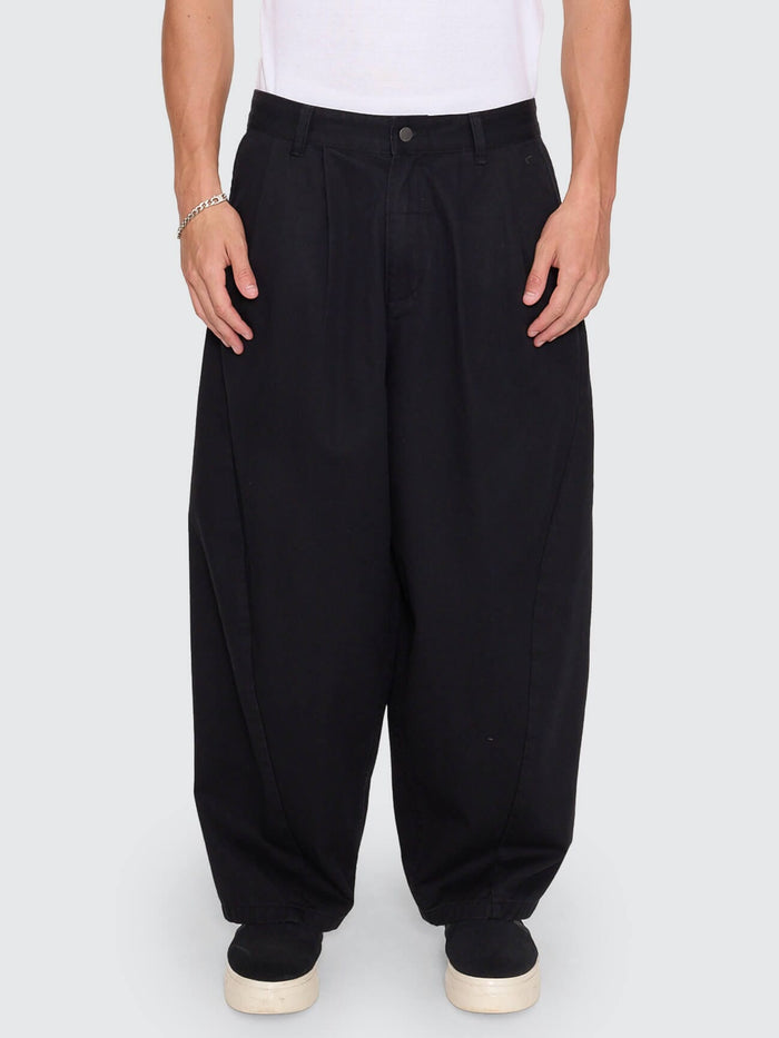 Chaos Barrel Leg Balloon Baggy Pant - Black 26