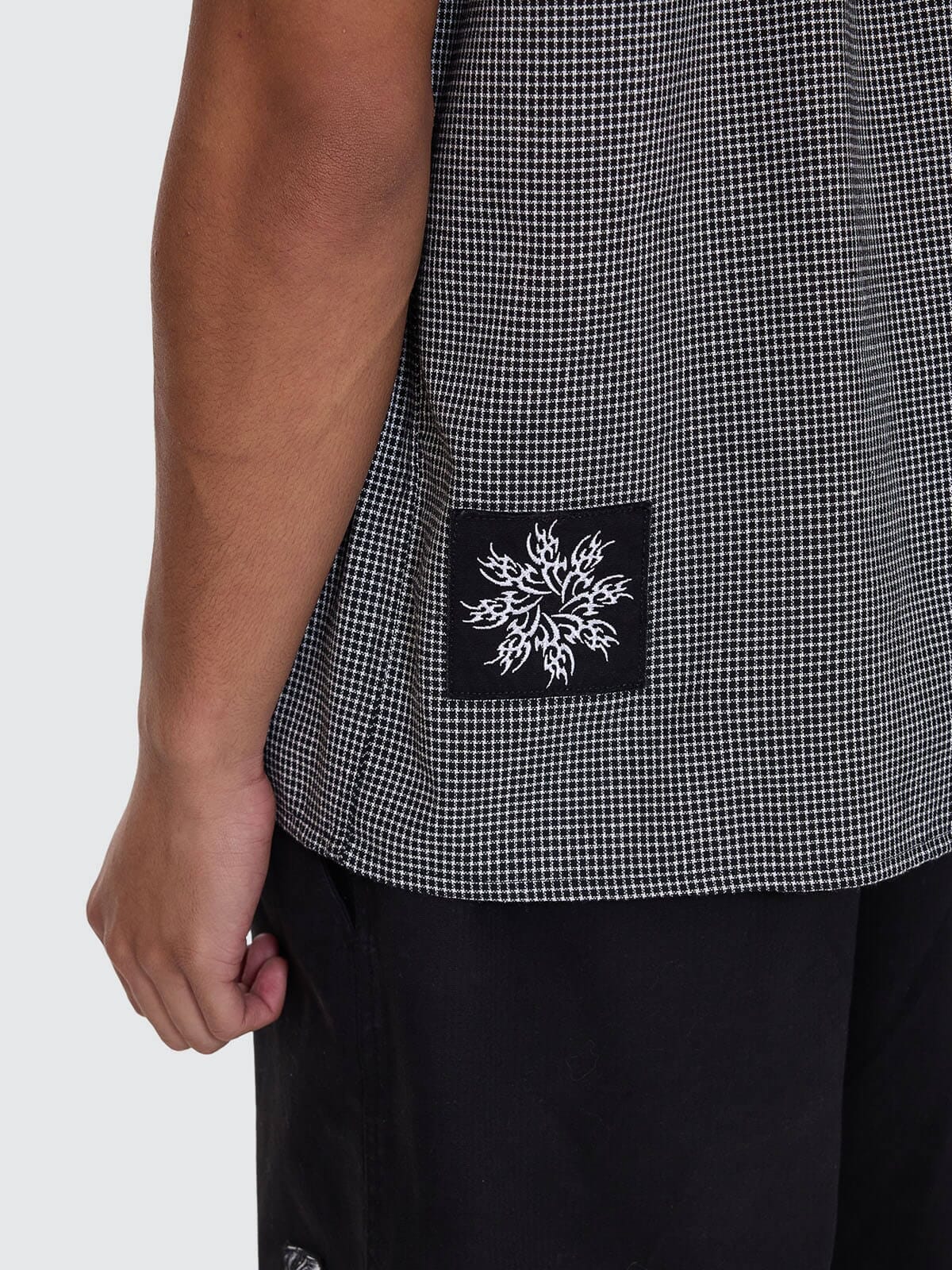 Cut & Shattered Cropped Short Sleeve Shirt - Black XS