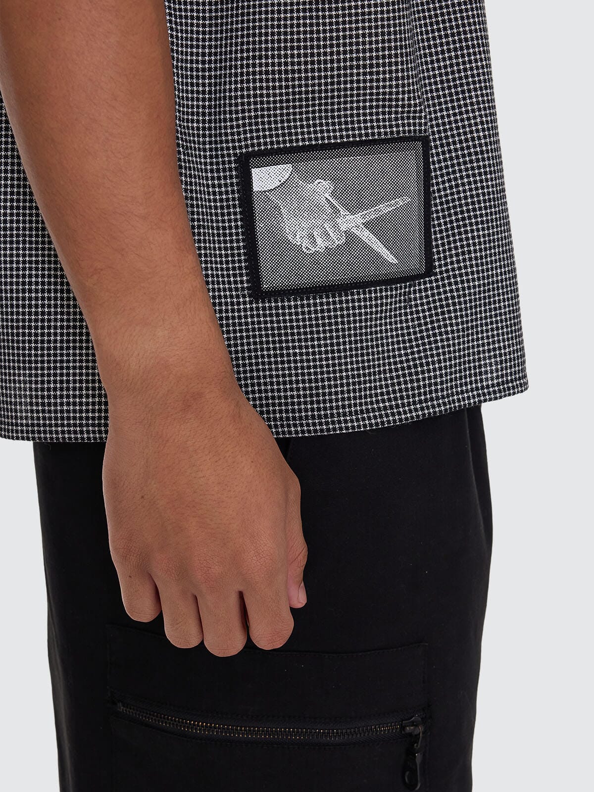 Cut & Shattered Cropped Short Sleeve Shirt - Black XS