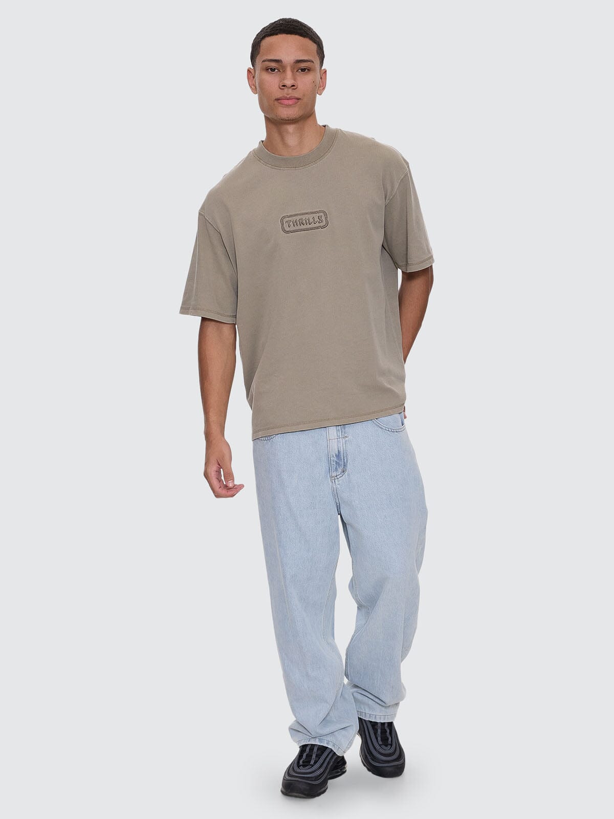 Lost In Paradise Embro Box Fit Cropped Tee - Aluminium
