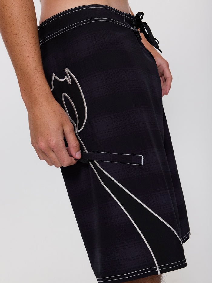 Dagger Boardshort - Black Plaid 26