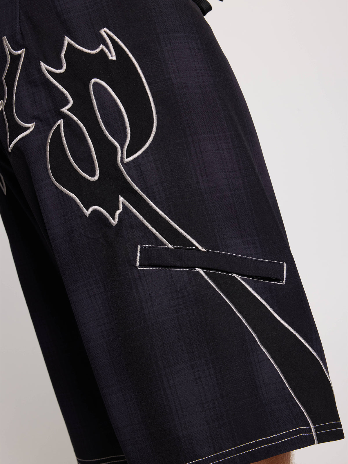 Dagger Boardshort - Black Plaid 26