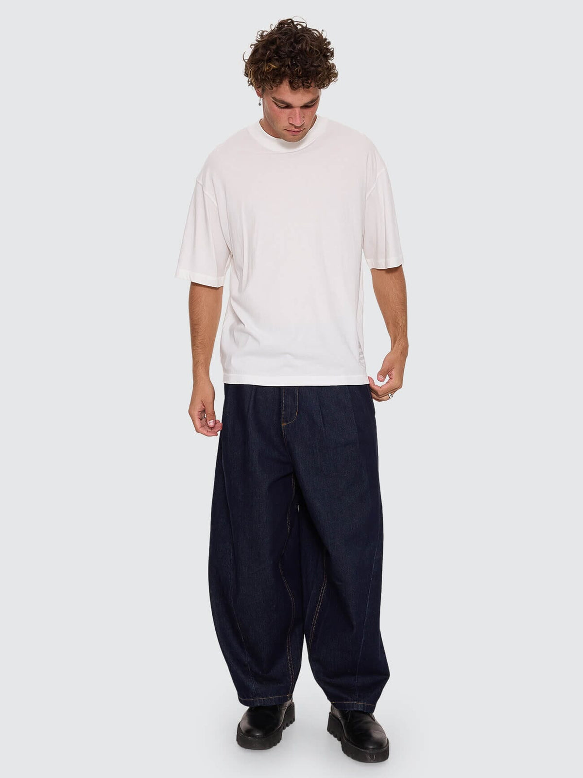 Chaos Barrel Leg Denim Balloon Baggy Pant - Raw Indigo 26