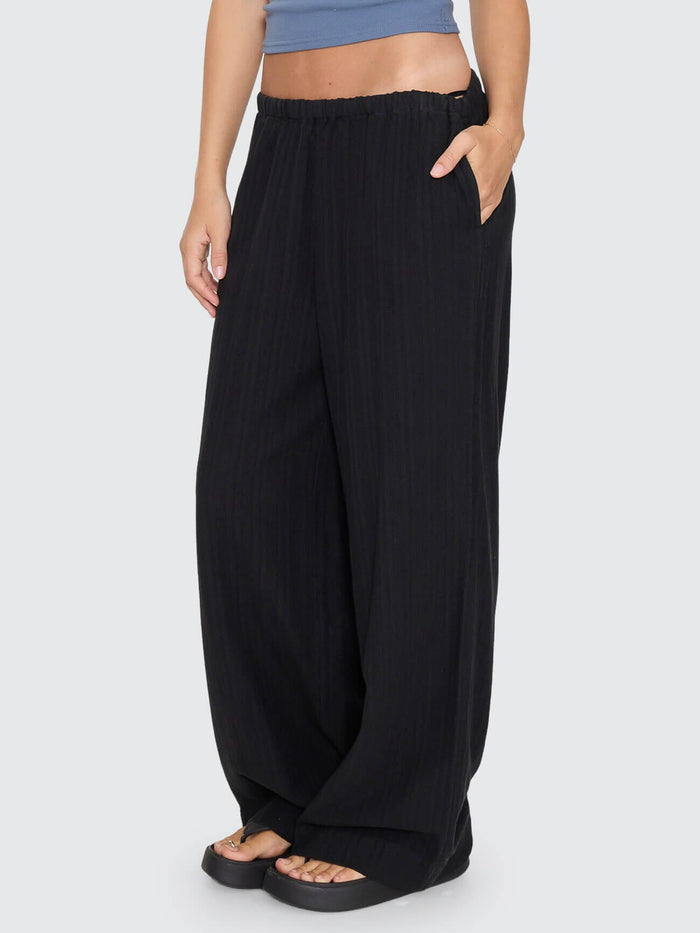 Unhinged Relaxed Pant - Washed Black 4