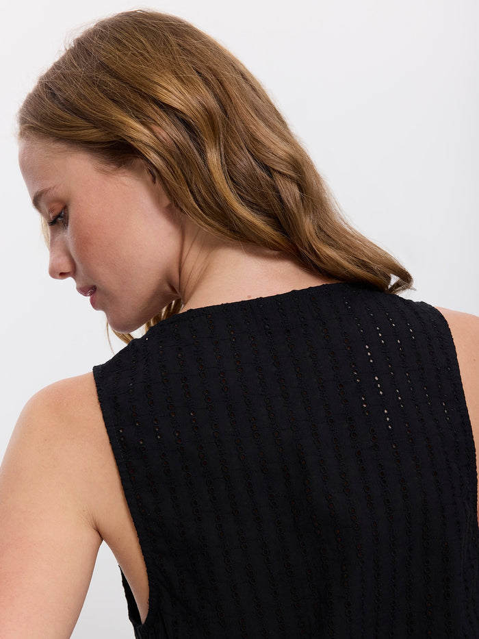 Saige Broderie Anglaise Top - Black 4