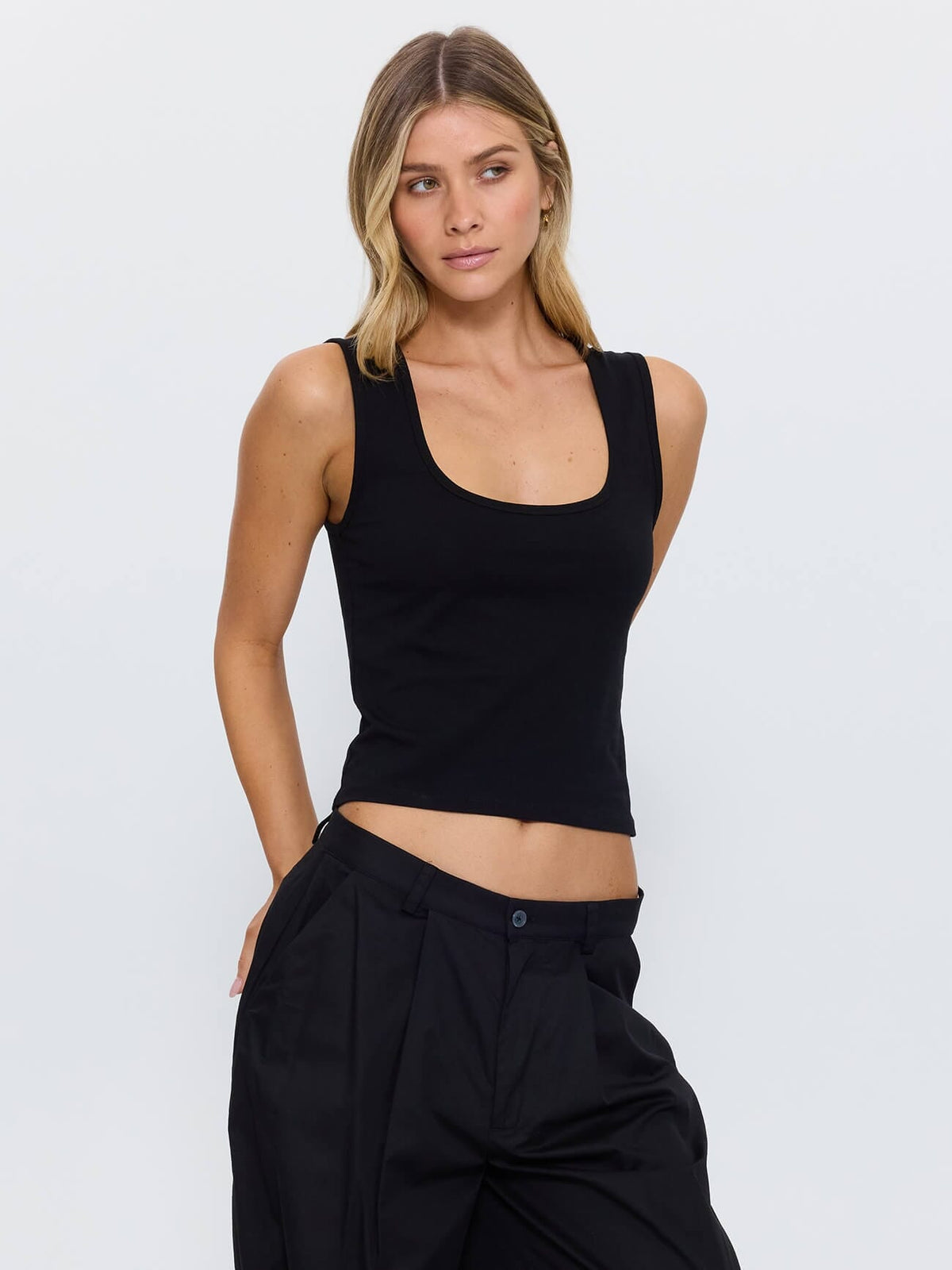 Evolve Square Neck Tank - Black 4