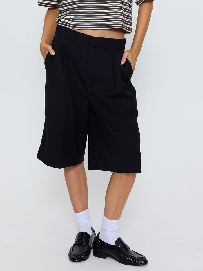 Banks Pleated Short - Black 4