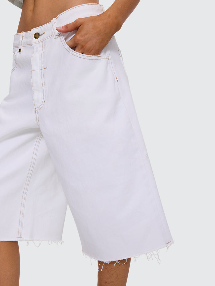Darcy Low Rise Embro Short - Vintage White 4