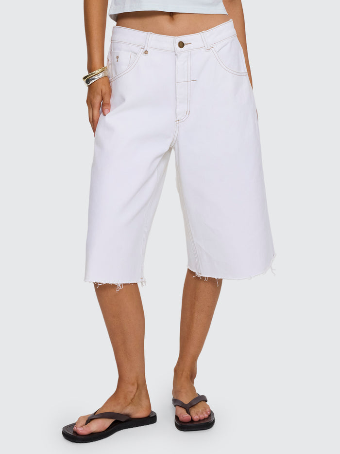 Darcy Low Rise Embro Short - Vintage White 4