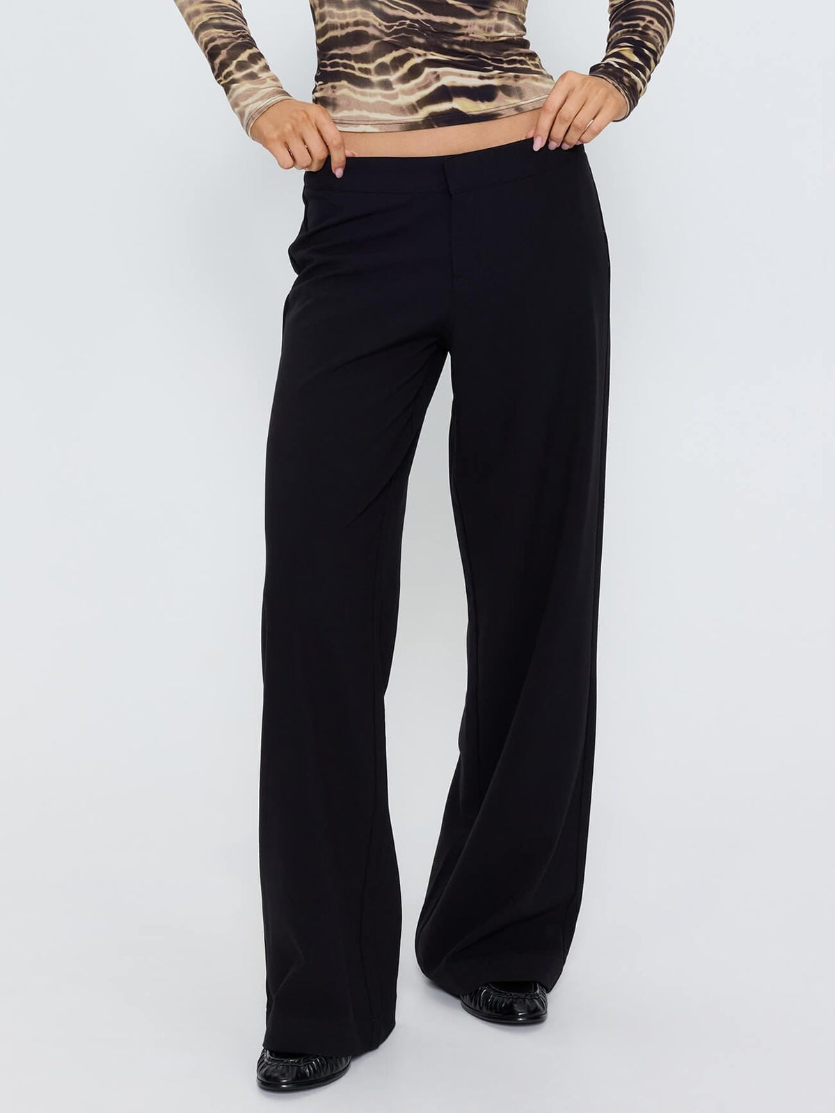 Miller Low Rise Pant - Black 4