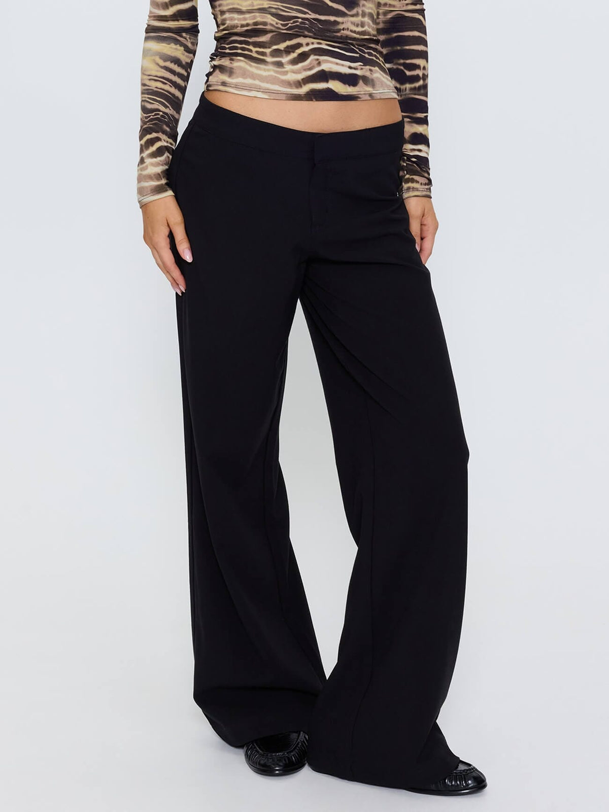 Miller Low Rise Pant - Black 4