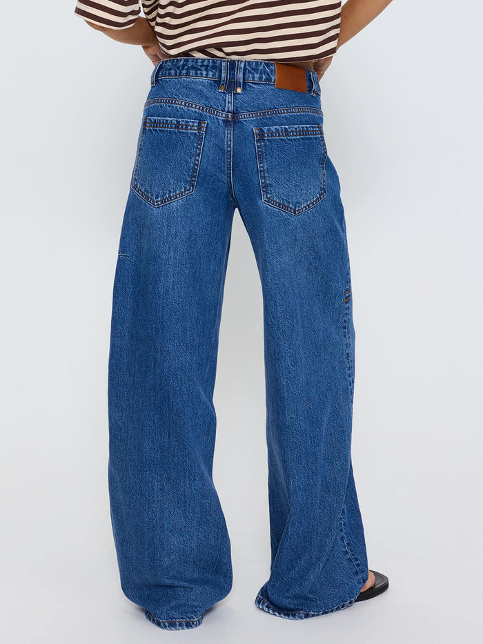 Hunter Low Rise Wide Jean - Darker Dust Blue 4