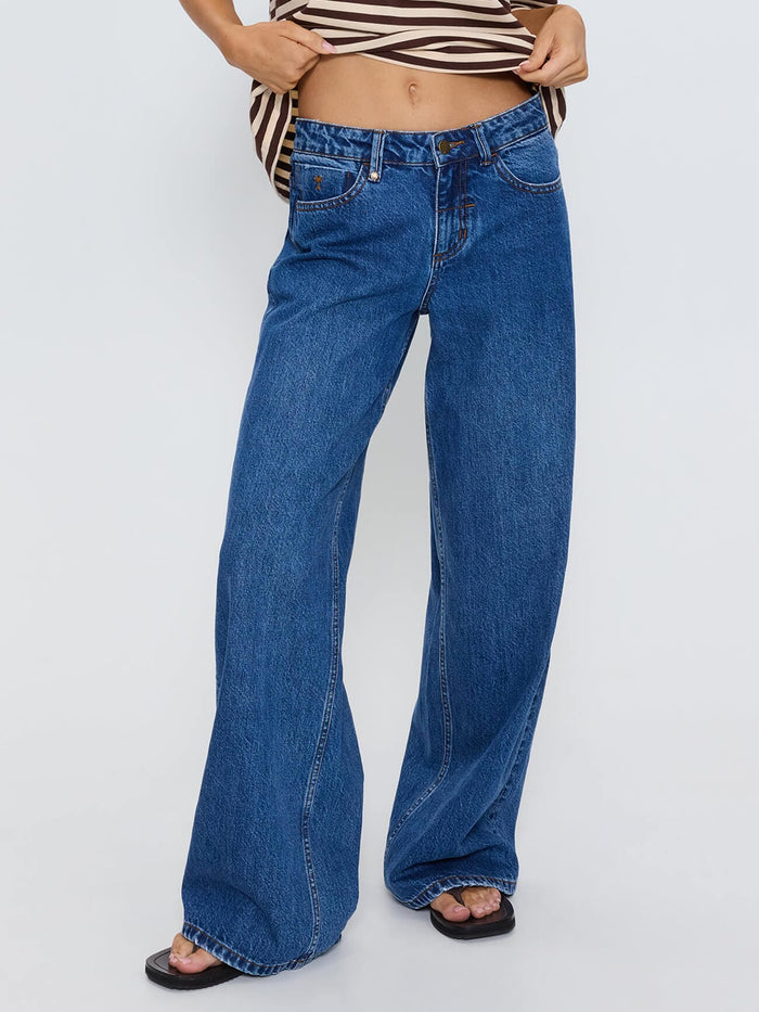 Hunter Low Rise Wide Jean - Darker Dust Blue 4