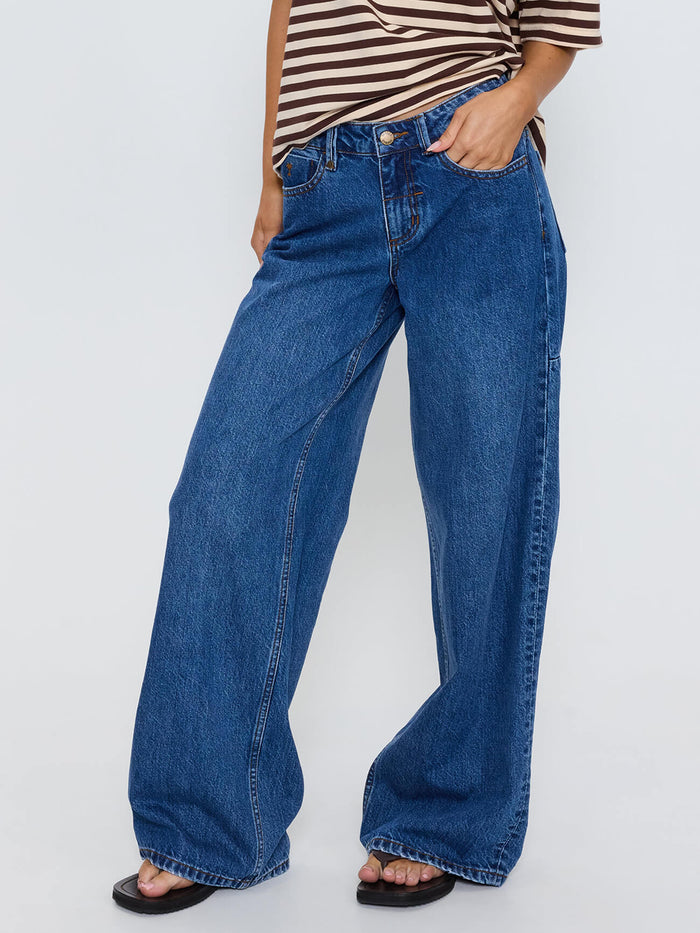 Hunter Low Rise Wide Jean - Darker Dust Blue 4