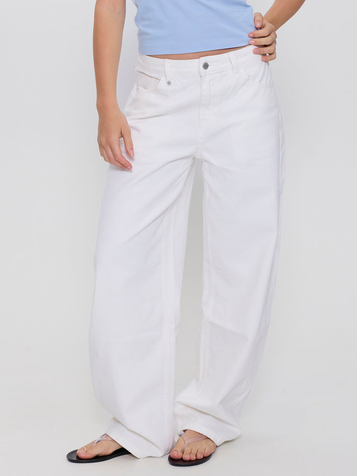 Sloane Low Rise Barrel Jean - Whiteout 4
