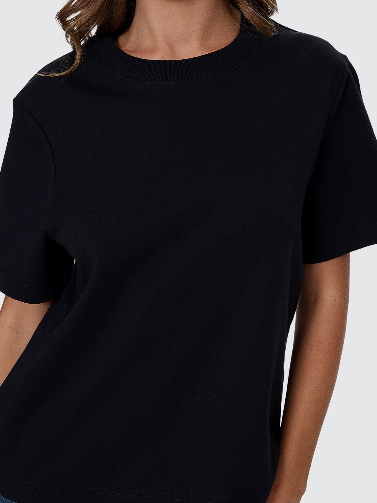 Essential Tee - Black 4