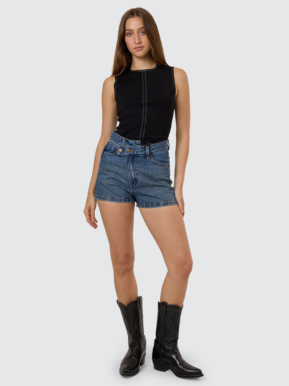 Kai Wrap Short - Vanish Mid Blue 4