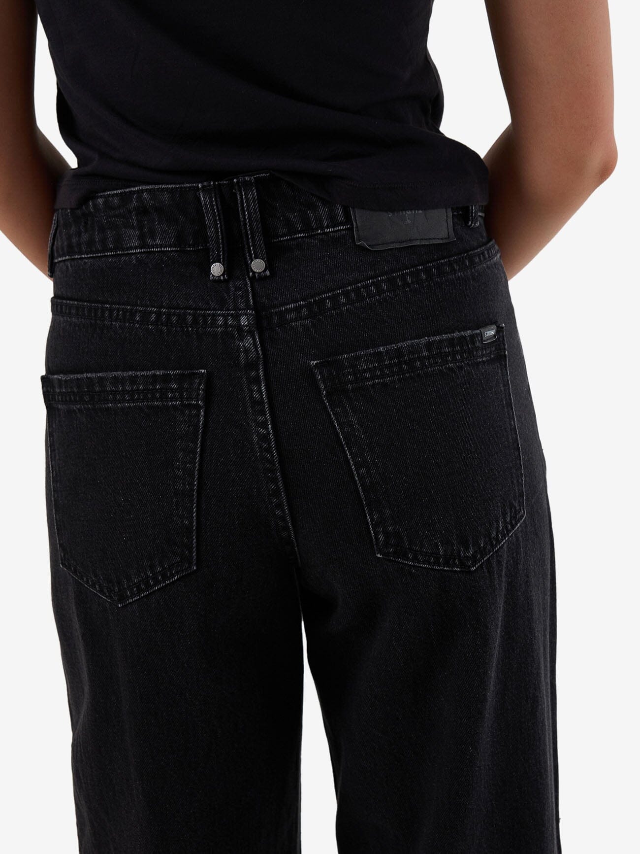 Billie Low Rise Baggy Jean - Aged Black 4