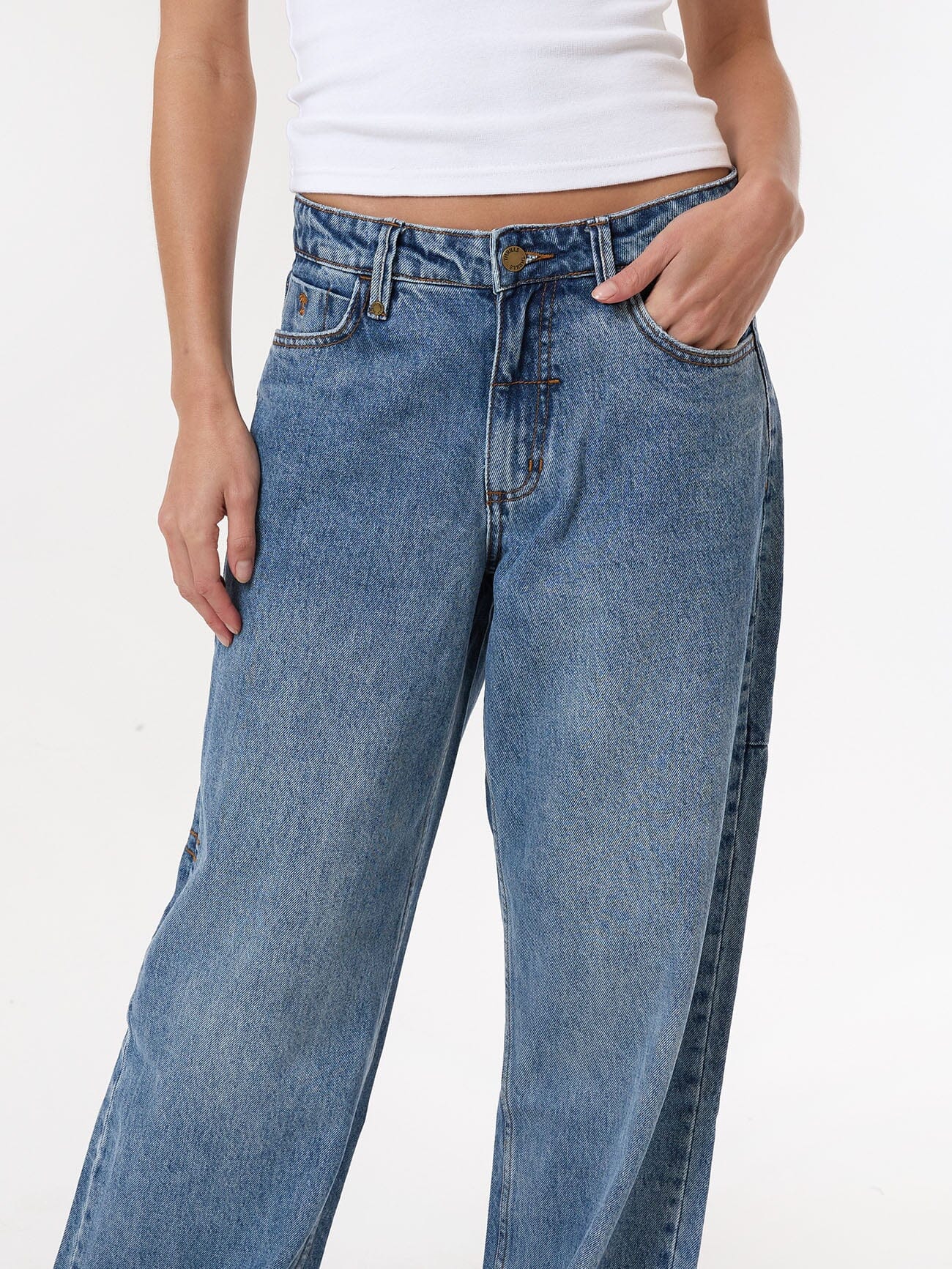 Billie Low Rise Baggy Jean - Weathered Blue