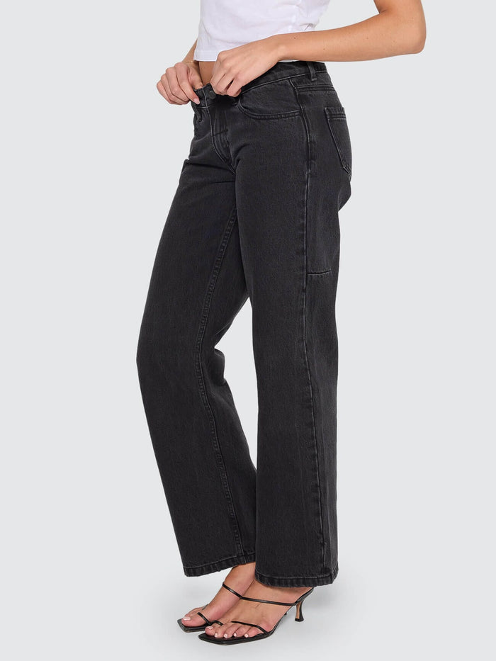 Saskia Low Rise Straight Jean - Aged Black