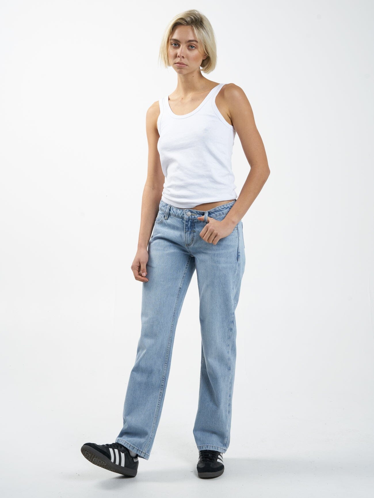 Saskia Low Rise Straight Jean - Endless Blue