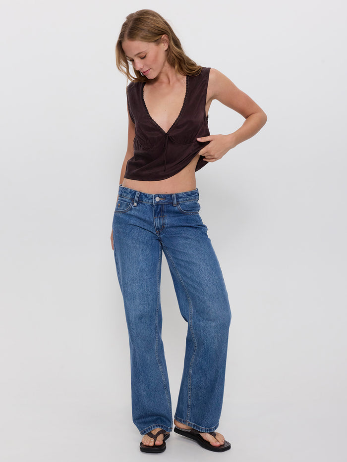 Saskia Low Rise Straight Jean - Darker Dust Blue 4