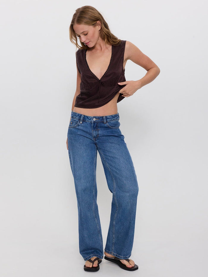 Saskia Low Rise Straight Jean - Darker Dust Blue 4