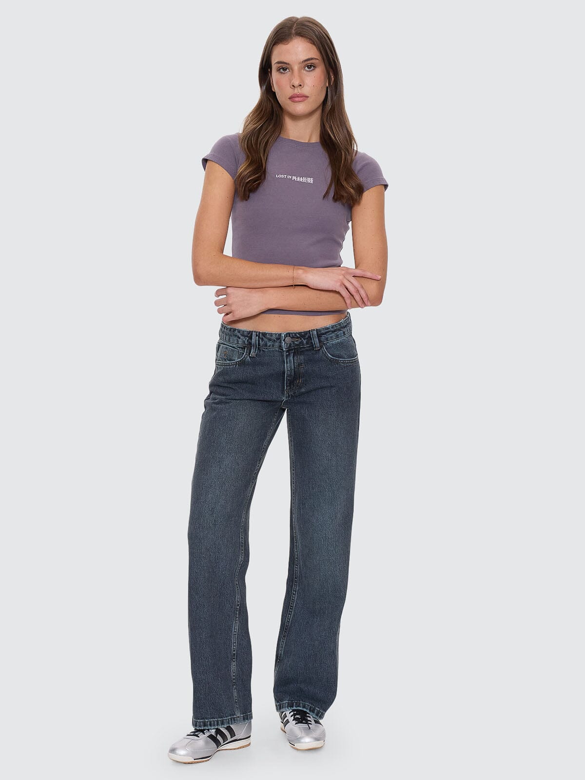 Saskia Low Rise Straight Jean - Metal Blue 4