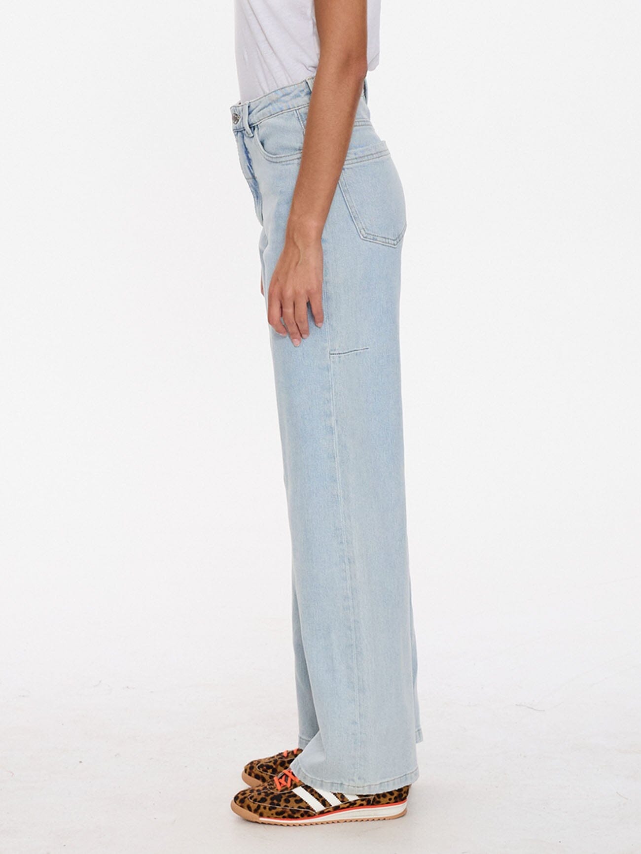 Cherry High Rise Stretch Jean - Roadhouse Blue 4