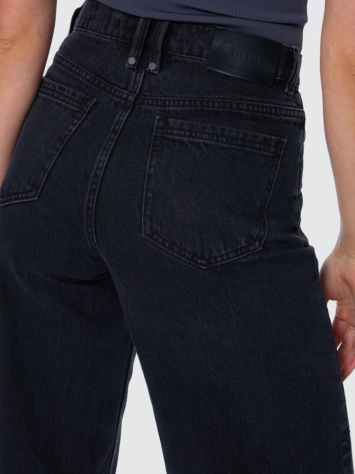 Hunter High Rise Wide Jean - Aged Black 4
