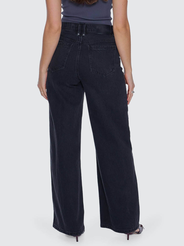 Hunter High Rise Wide Jean - Aged Black 4