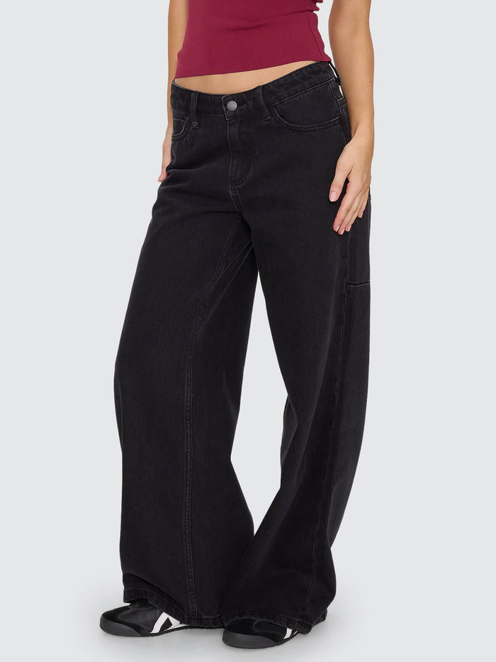 Hunter Low Rise Wide Jean - Aged Black 4