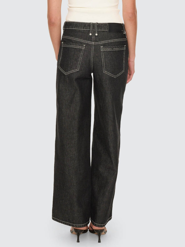 Hunter Low Rise Wide Jean - Raw Black 4