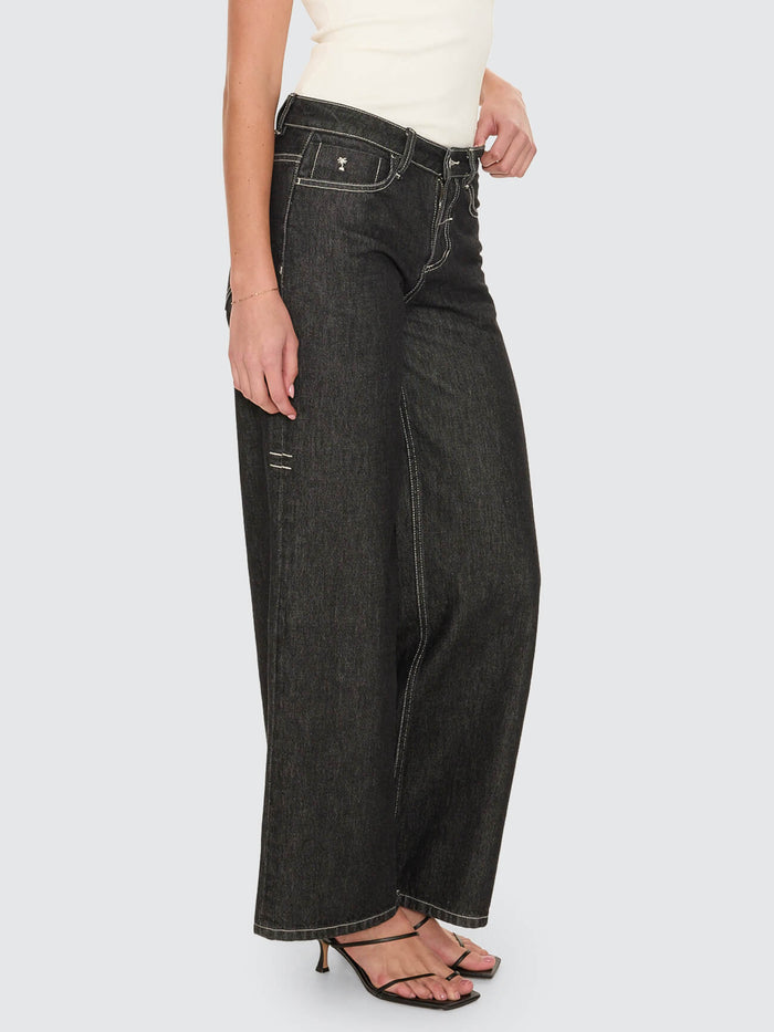 Hunter Low Rise Wide Jean - Raw Black 4