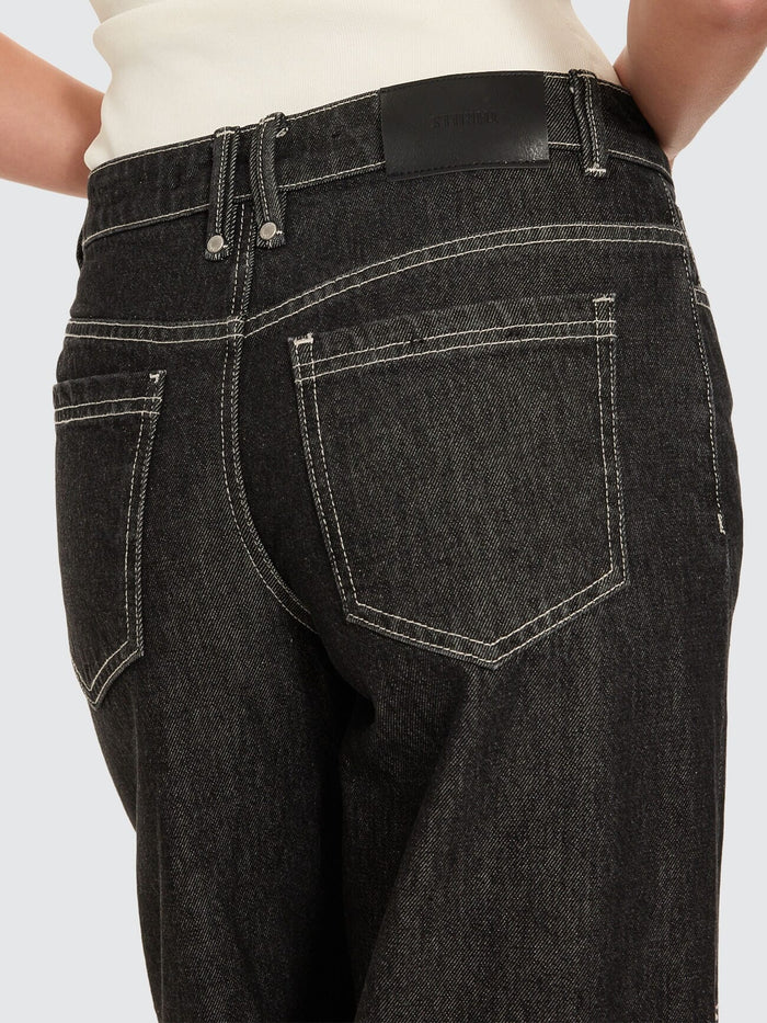 Hunter Low Rise Wide Jean - Raw Black 4