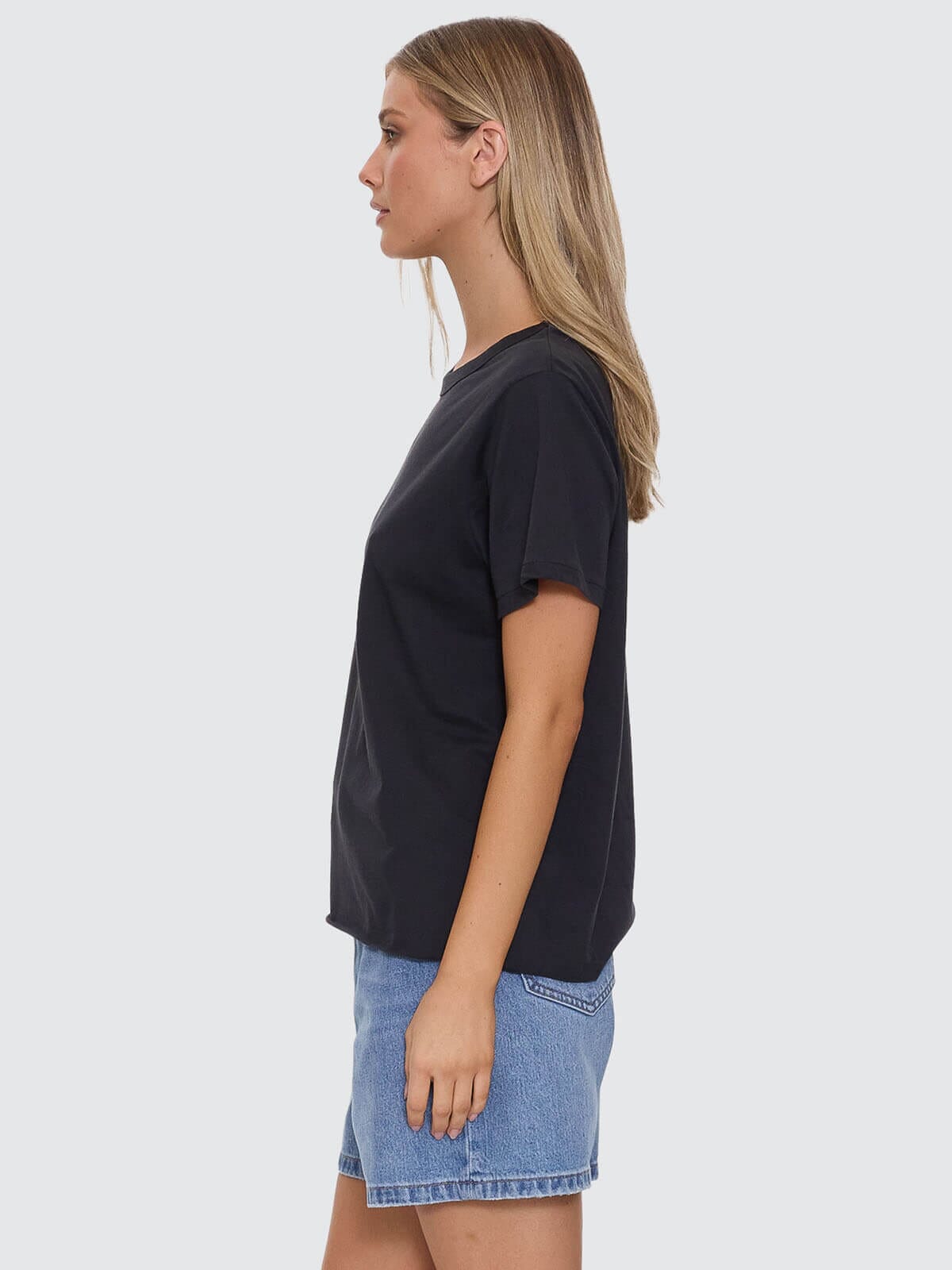 Minimal Thrills Relaxed Tee - Faded Black 4