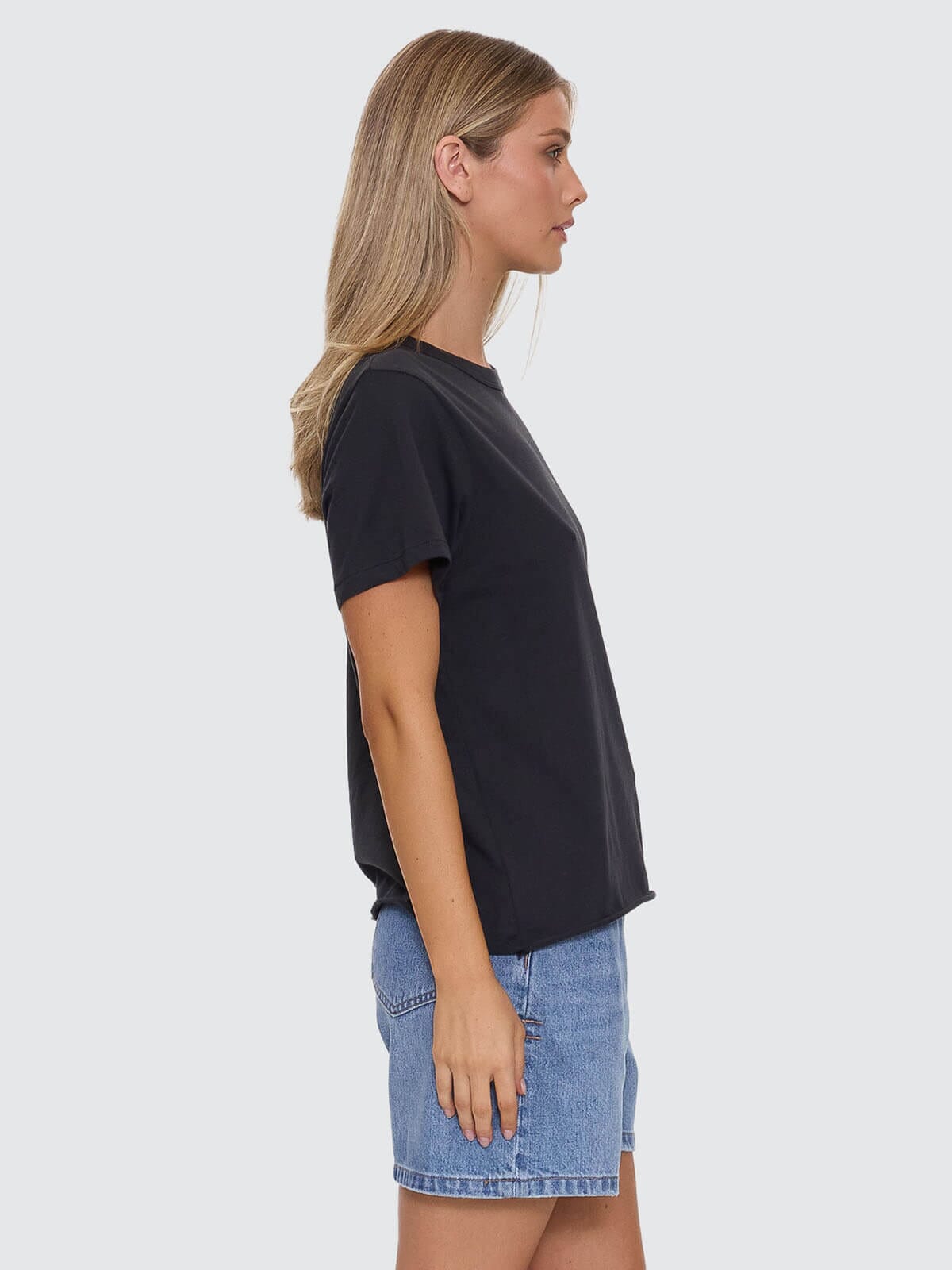 Minimal Thrills Relaxed Tee - Faded Black 4