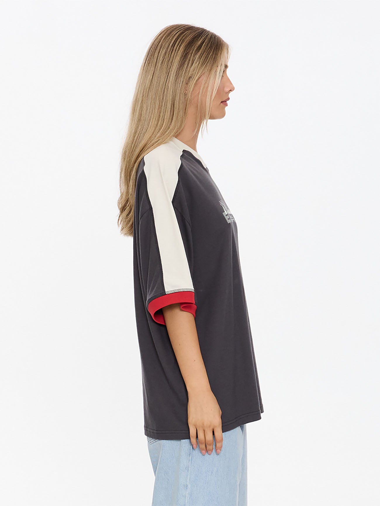 Speed Kills V-Neck Oversized Tee - Merch Black 4
