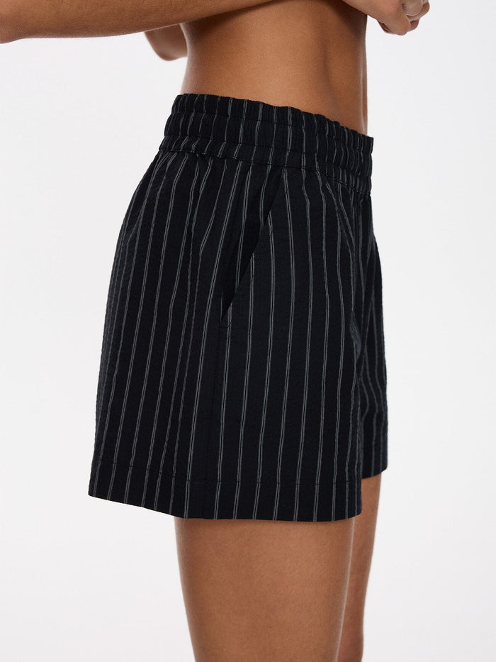 Unwind Stripe Elastic Short - Black 4
