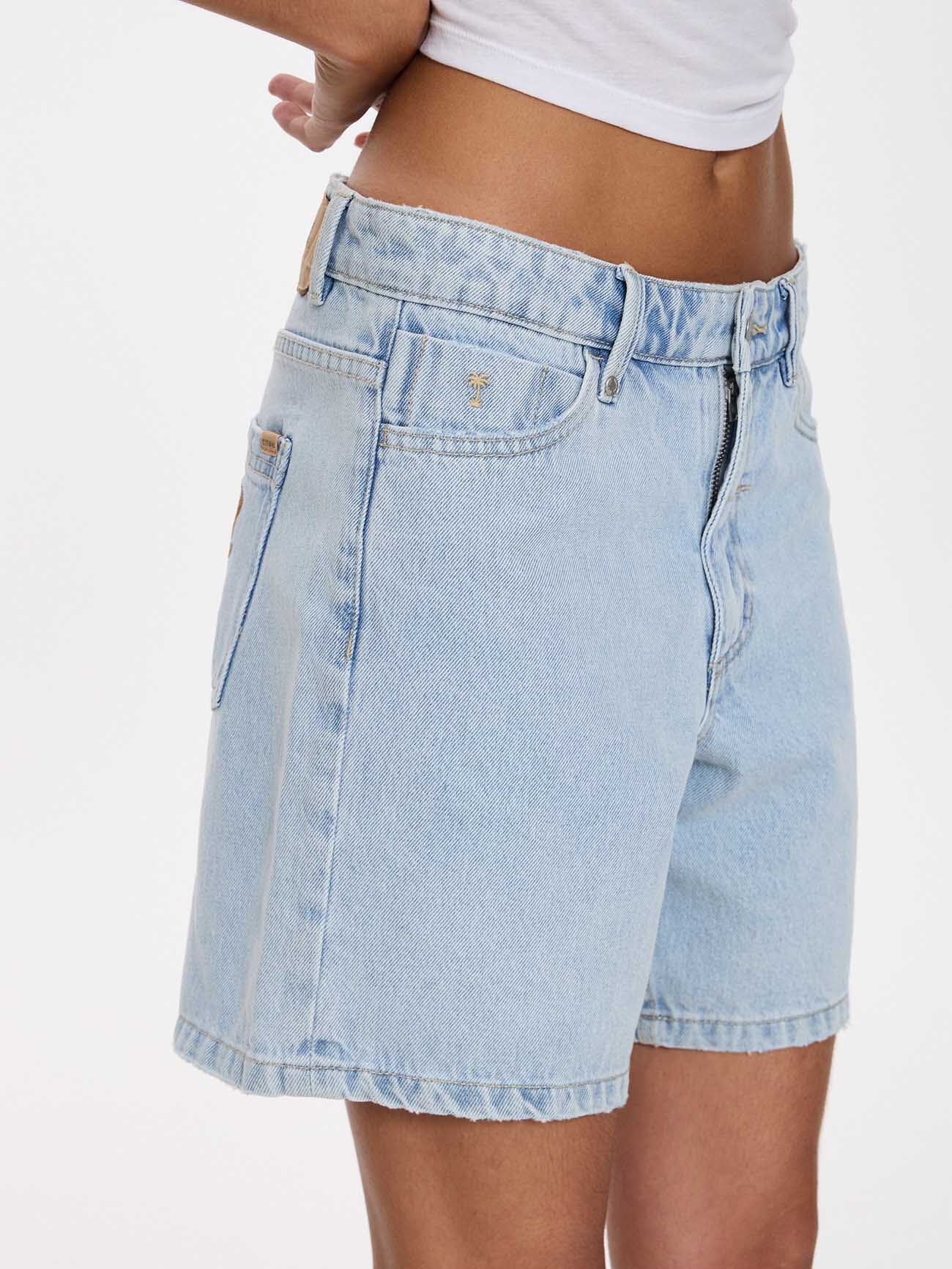 Billie Low Rise Baggy Embro Short - Serenity Blue 4